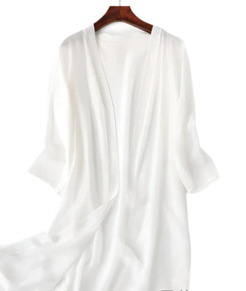 Silk Robe vs Kimono: Which One Is Right for You? | Silkvana