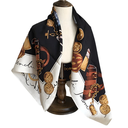 Silk Square – Vintage-Inspired Style