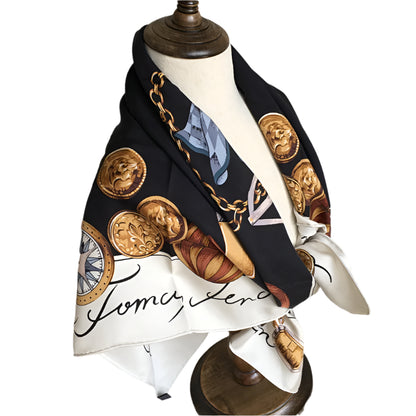 Silk Square – Vintage-Inspired Style