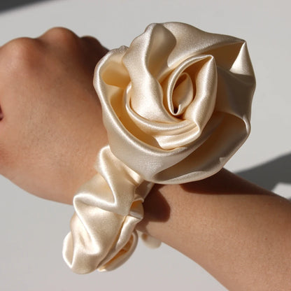 Silk Scrunchies – Vintage Rose Touch