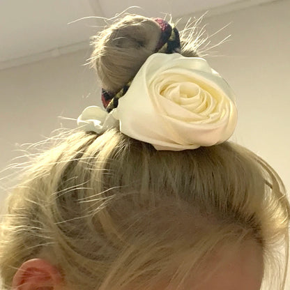 Silk Scrunchies – Vintage Rose Touch